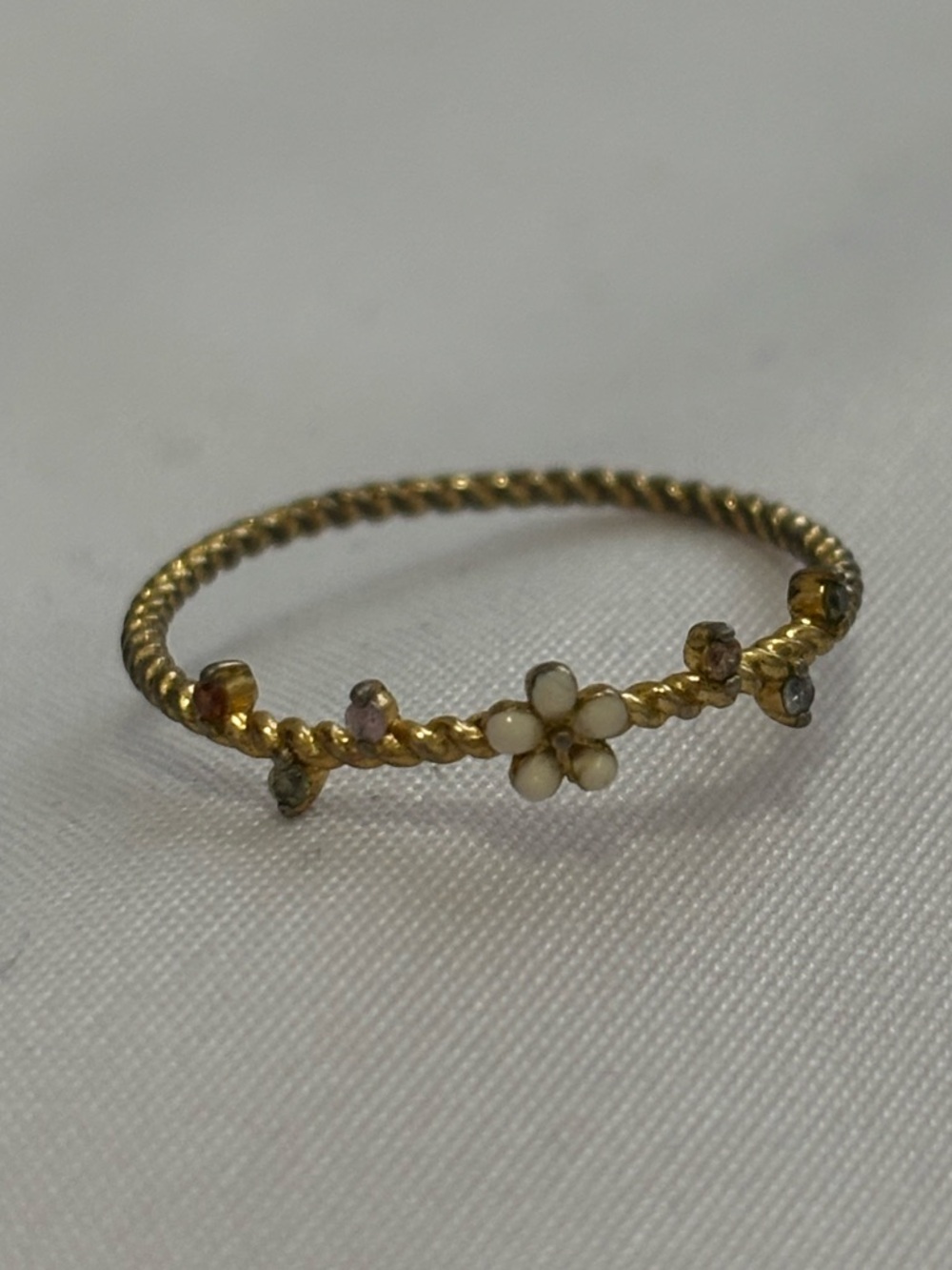 Vintage gem stone ring